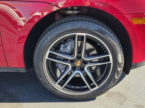 Used 2021 Porsche Macan image 8