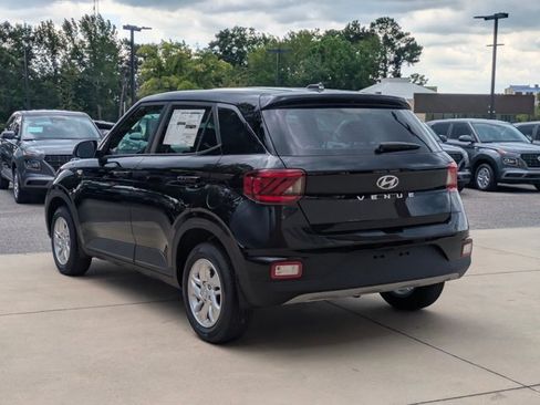 New 2026 Hyundai Venue SE FWD image 9