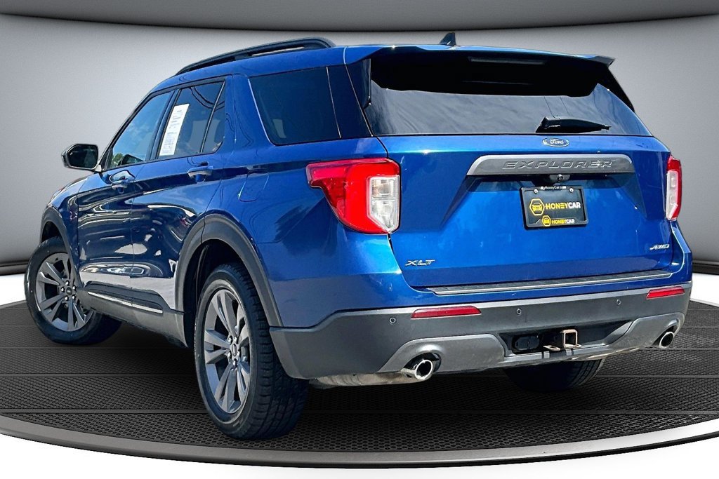 Used 2022 Ford Explorer XLT w/ Equipment Group 202A AWD/4WD image 4