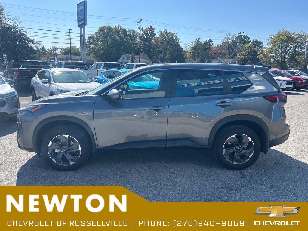 Used 2025 Nissan Rogue SV FWD image 11