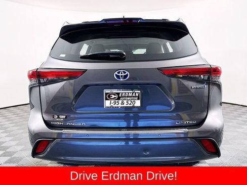 Used 2023 Toyota Highlander Limited FWD image 22