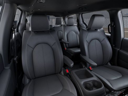 New 2027 Chrysler Pacifica Select AWD/4WD image 16