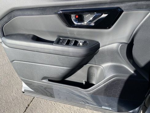 New 2025 Subaru Forester Limited image 13