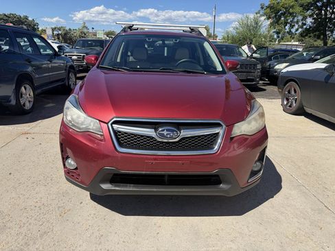 Used 2017 Subaru Crosstrek 2.0i Limited AWD/4WD image 4