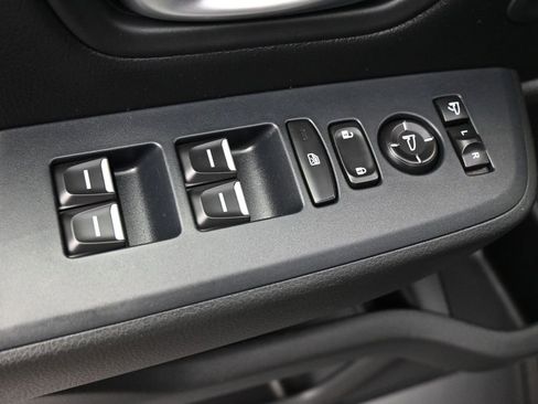Used 2024 Honda Pilot TrailSport image 4