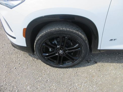 New 2026 Buick Enclave Sport Touring image 12