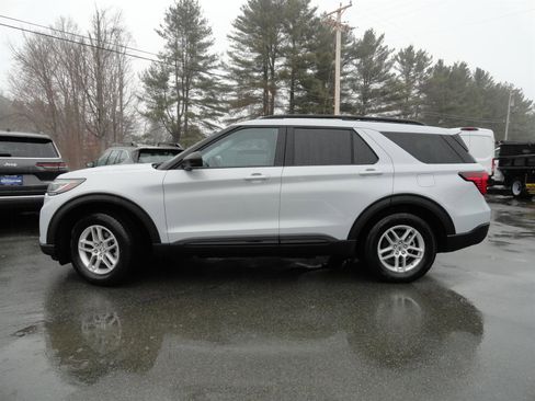 New 2026 Ford Explorer Active image 8