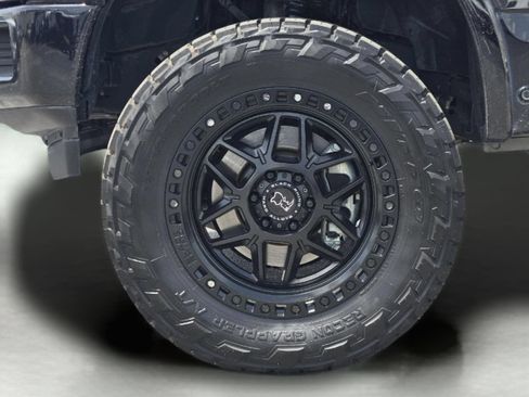Used 2019 Ford F150 Platinum w/ Equipment Group 701A Luxury AWD/4WD image 10