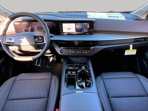 New 2026 Nissan Murano Platinum w/ Cargo Package AWD/4WD image 5