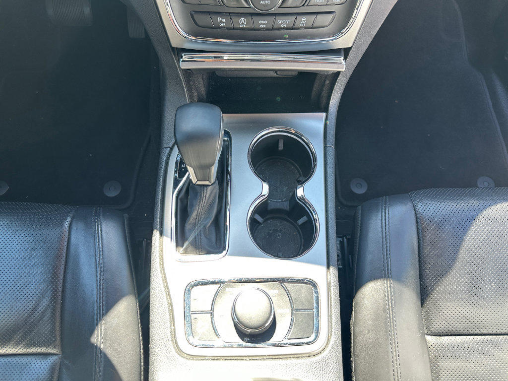 Used 2018 Jeep Grand Cherokee Limited w/ Luxury Group II AWD/4WD image 19