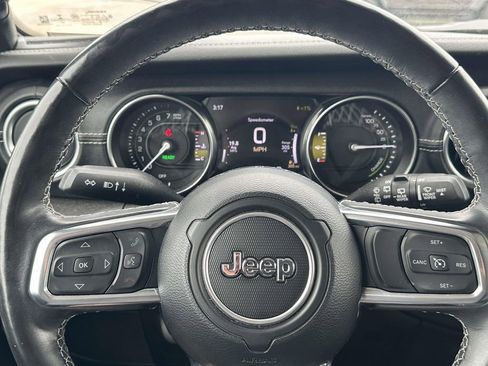 Used 2023 Jeep Wrangler Unlimited Sahara w/ Cold Weather Group AWD/4WD image 25