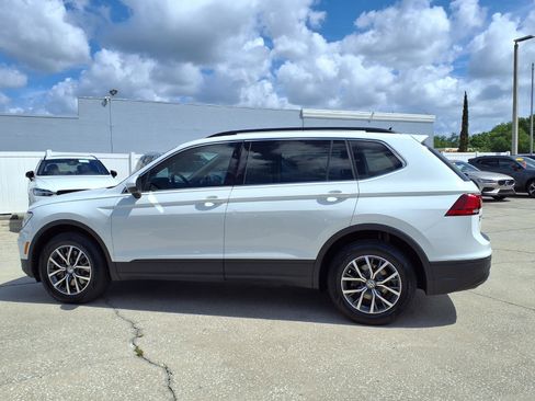 Used 2019 Volkswagen Tiguan SE w/ Panoramic Sunroof Package image 4