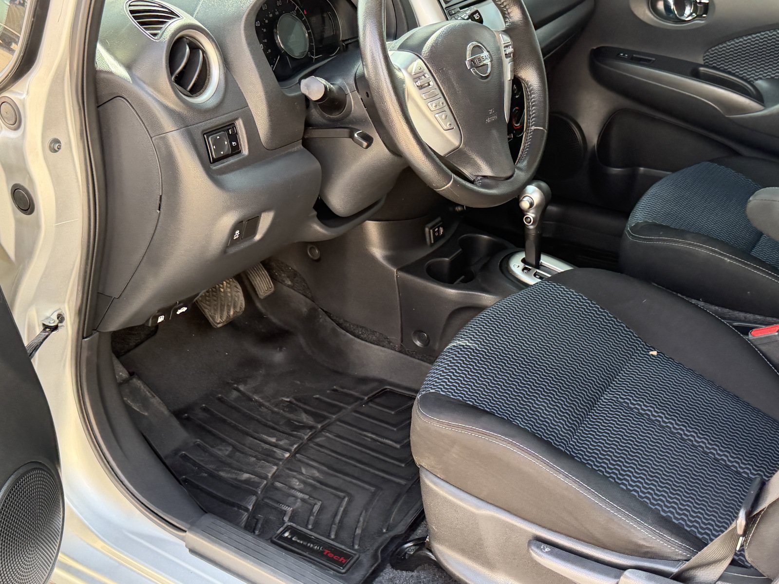 Used 2018 Nissan Versa Note SV FWD image 19