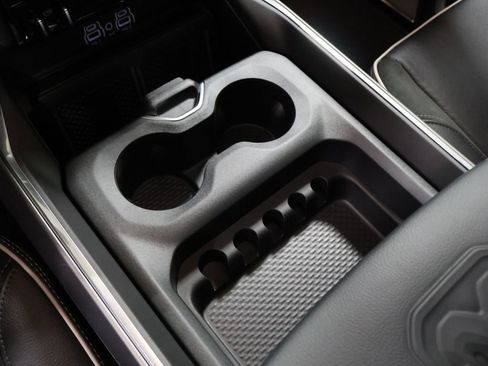 New 2026 RAM 2500 Laramie AWD/4WD image 22