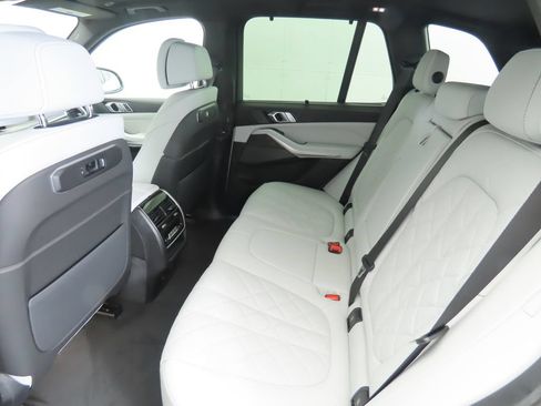 Used 2026 BMW X5 xDrive40i w/ Climate Comfort Package AWD/4WD image 23