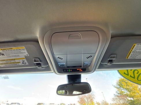 Used 2022 GMC Terrain SLE w/ Driver Convenience Package image 35