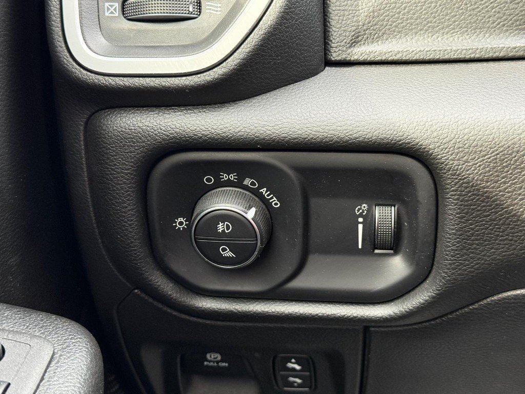 Used 2023 RAM 1500 Big Horn AWD/4WD image 20