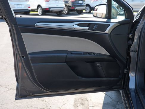 Used 2018 Ford Fusion S FWD image 14