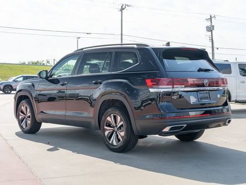 New 2026 Volkswagen Atlas SE FWD image 4
