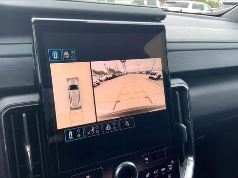 Used 2025 GMC Acadia AT4 w/ Super Cruise Package image 28