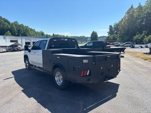 Used 2025 Chevrolet Silverado 3500 High Country w/ High Country Premium Package AWD/4WD image 7