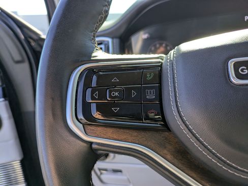 Used 2023 Jeep Grand Wagoneer Series II AWD/4WD image 19