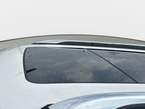 Used 2018 Ford Explorer Limited w/ Equipment Group 301A image 11