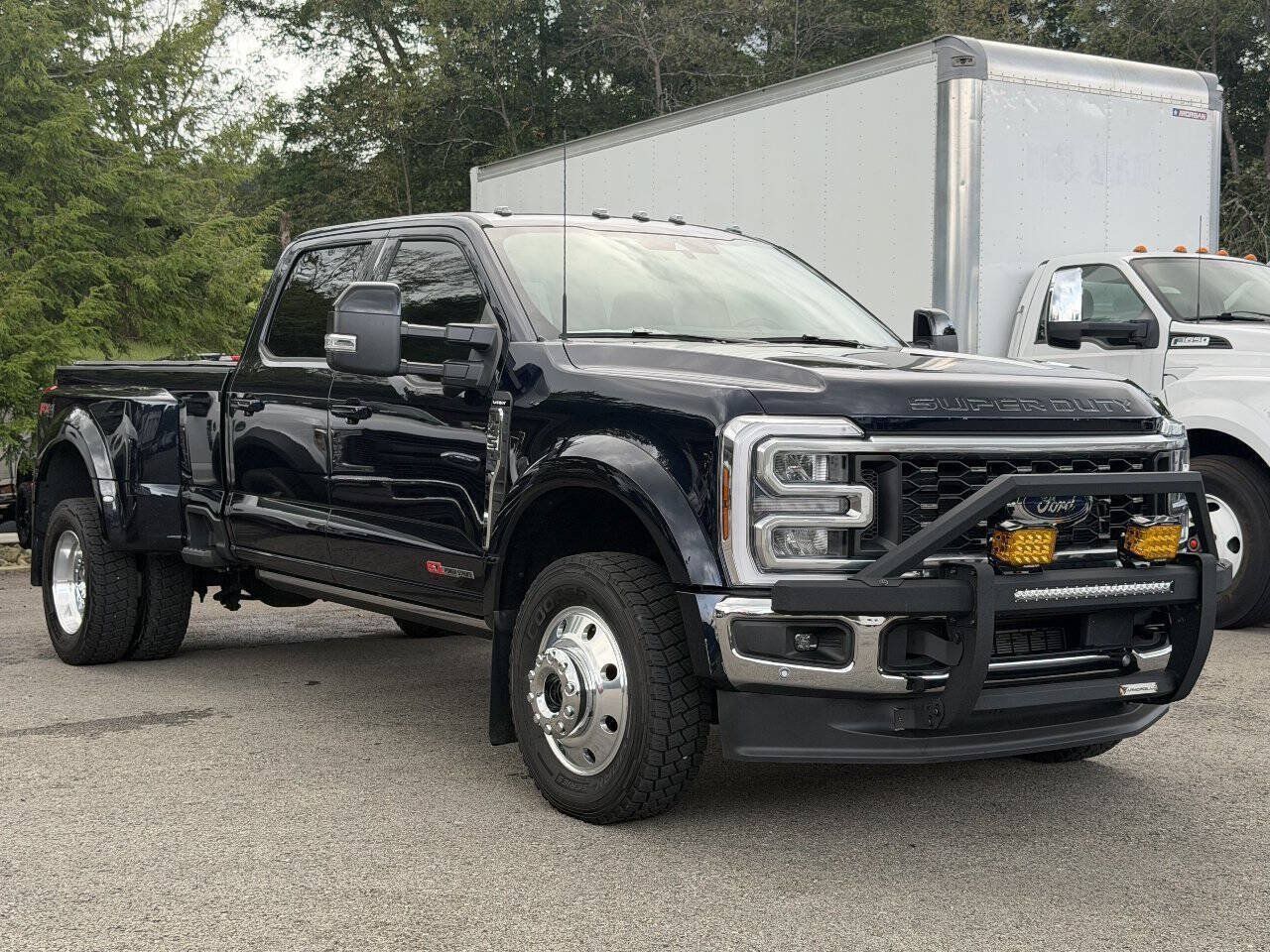 Used 2025 Ford F450 Lariat w/ Lariat Ultimate Package AWD/4WD image 3