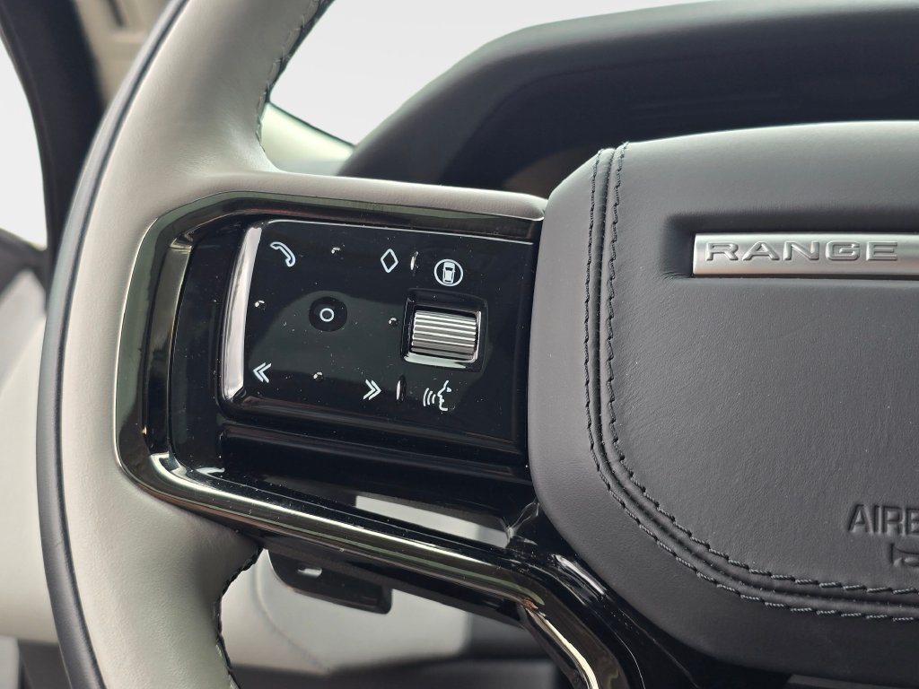 Certified 2025 Land Rover Range Rover Velar Dynamic SE AWD/4WD image 17