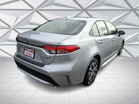 Used 2021 Toyota Corolla LE FWD image 10