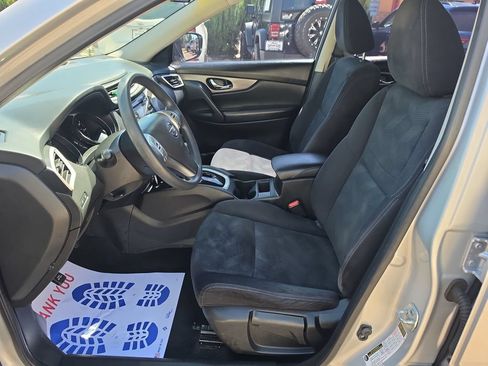 Used 2016 Nissan Rogue S AWD/4WD image 9
