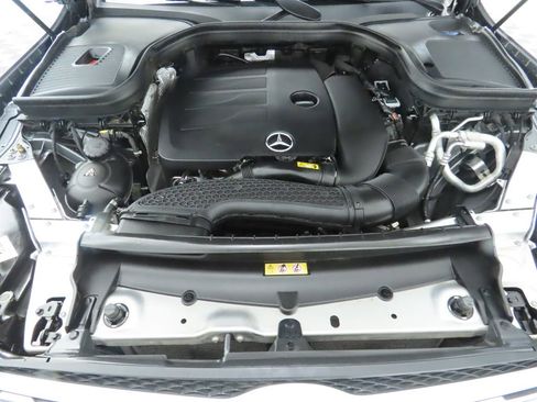 Certified 2021 Mercedes-Benz GLC 300 4MATIC image 30