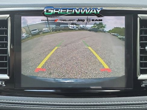 Used 2022 Chrysler Pacifica Touring-L AWD/4WD image 21