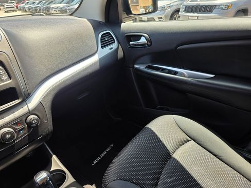 Used 2016 Dodge Journey Crossroad FWD image 39
