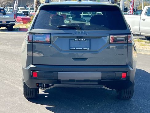 New 2026 Jeep Cherokee Laredo image 6