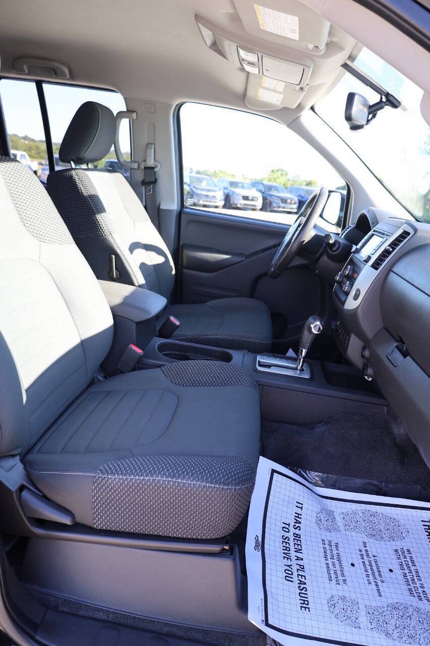 Used 2018 Nissan Frontier PRO-4X AWD/4WD image 15