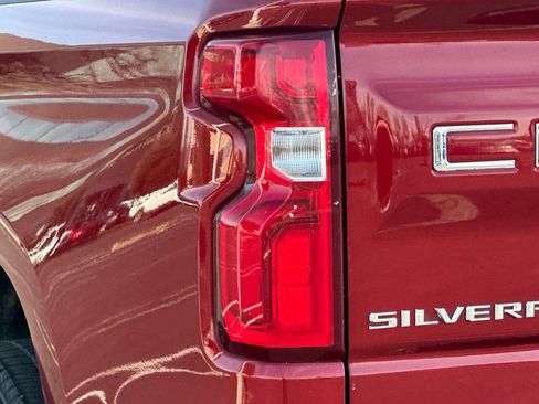 Used 2021 Chevrolet Silverado 1500 Custom image 45