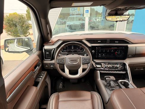 Used 2023 GMC Sierra 1500 Denali AWD/4WD image 32