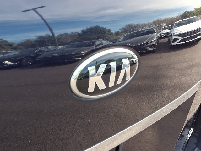 Used 2018 Kia Sedona LX FWD image 30
