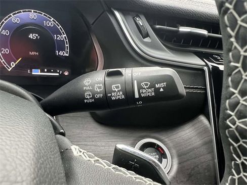 Certified 2023 Jeep Grand Cherokee Limited image 27