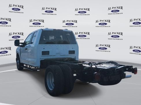 New 2026 Ford F350 XL w/ XL Chrome Package RWD image 3