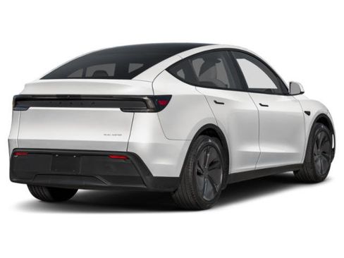 Used 2026 Tesla Model Y 2WD image 4