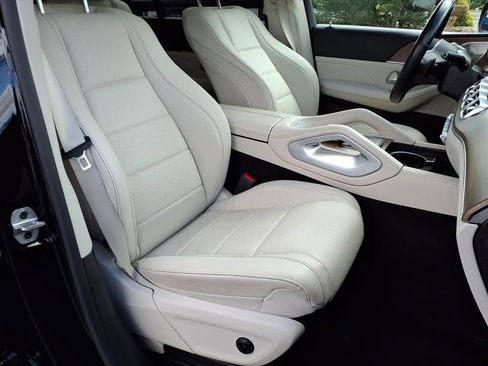 Used 2022 Mercedes-Benz GLS 450 4MATIC image 12