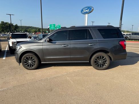 Used 2019 Ford Expedition Limited w/ Equipment Group 301A AWD/4WD image 7