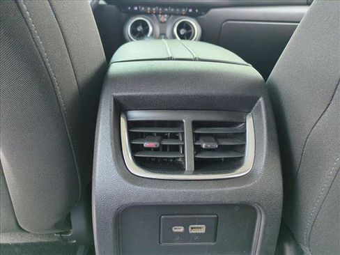 Used 2019 Chevrolet Blazer LT FWD image 16