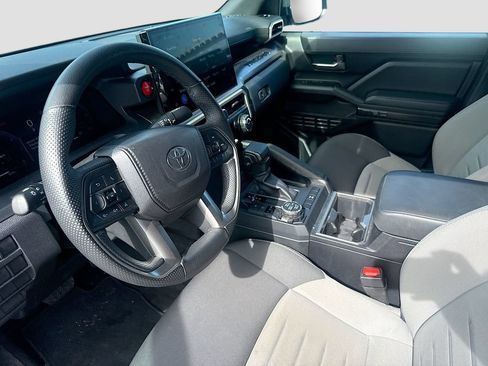 Used 2024 Toyota Tacoma TRD Off-Road AWD/4WD image 25