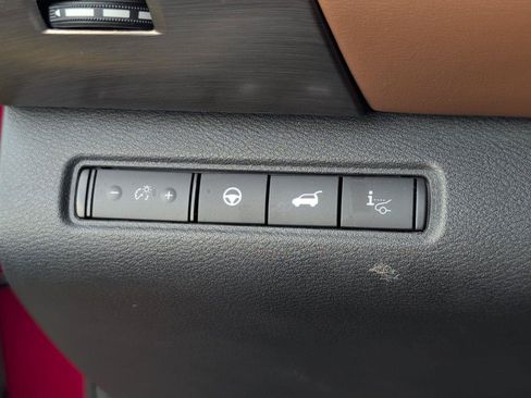 Used 2023 Nissan Pathfinder Platinum FWD image 32