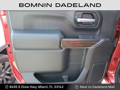 Used 2021 Chevrolet Silverado 1500 LT Trail Boss image 9