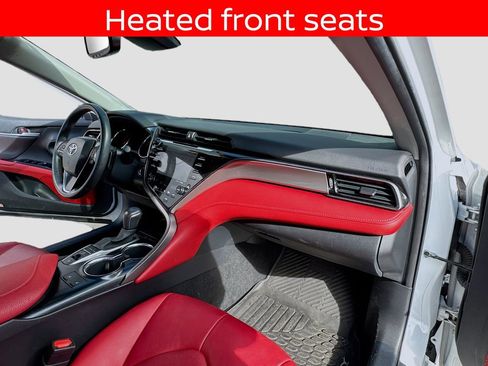 Used 2020 Toyota Camry XSE image 26
