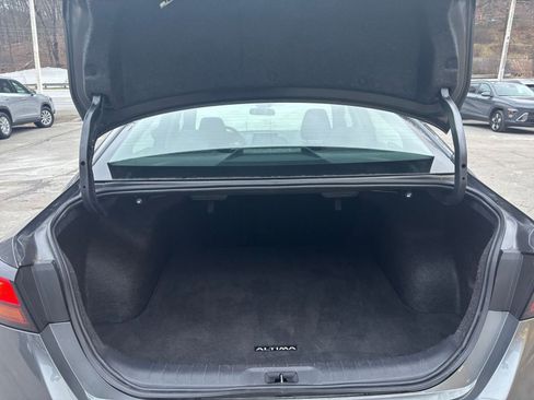 Used 2025 Nissan Altima 2.5 SV image 31